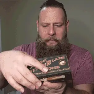 Genuine Switchblade Folding Comb - Image 7