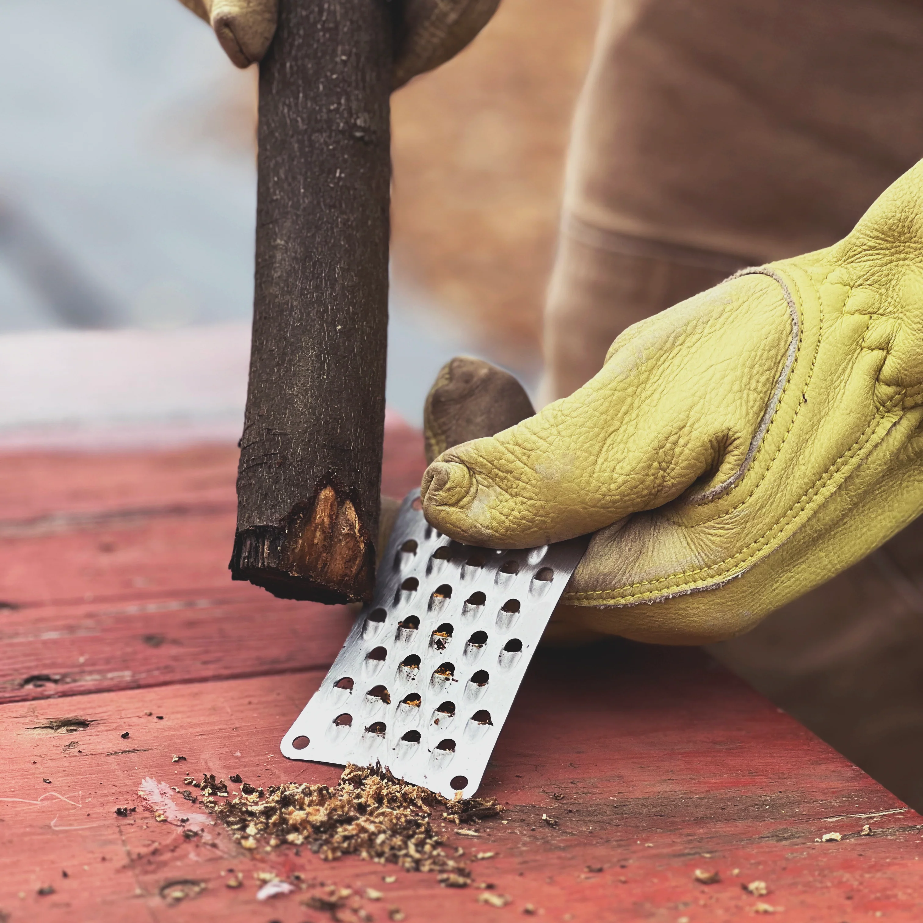 Tinder Scraper Fire Starter, Descaler Card - Image 3